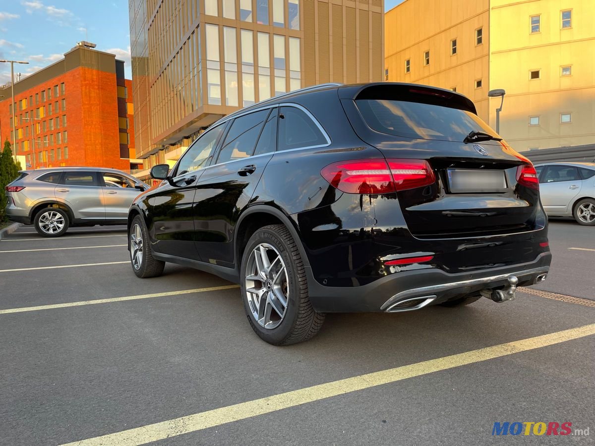 2017' Mercedes-Benz GLC photo #6