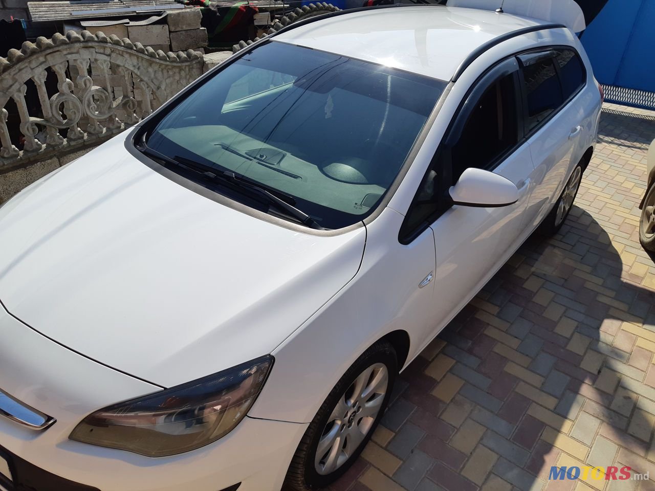 2014' Opel Astra photo #1