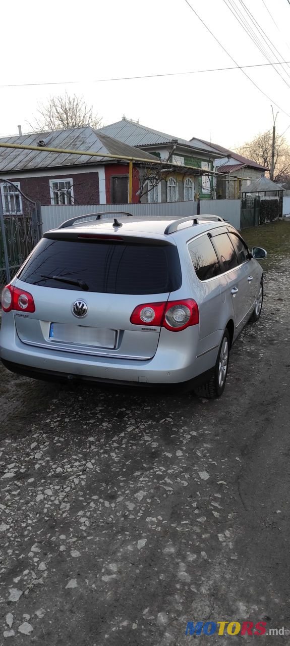 2009' Volkswagen Passat photo #1