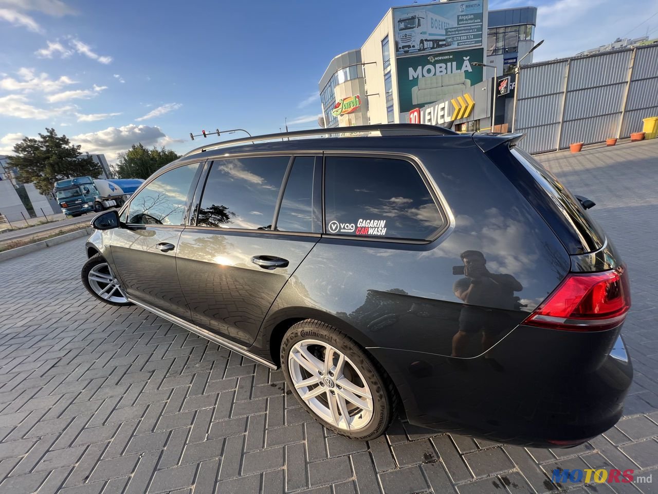 2015' Volkswagen Golf photo #3