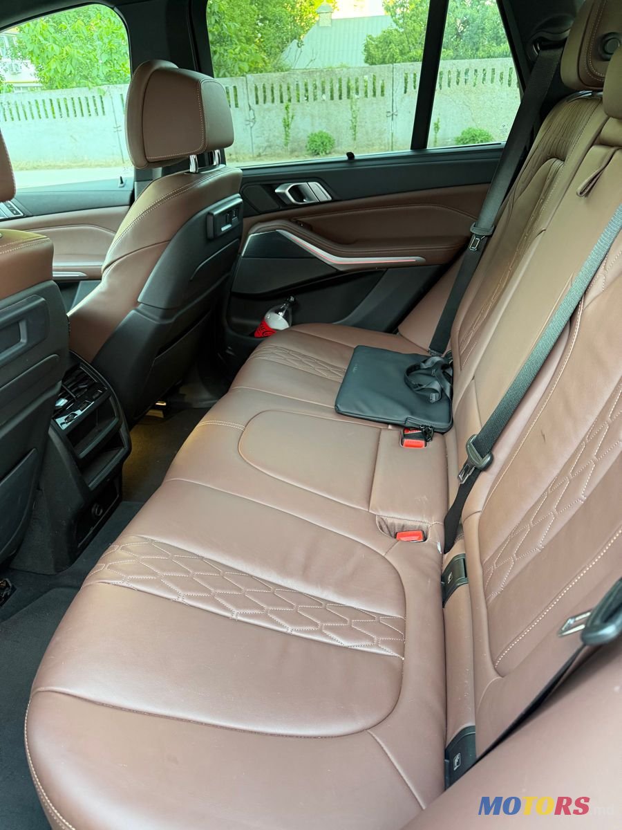 2020' BMW X5 photo #5