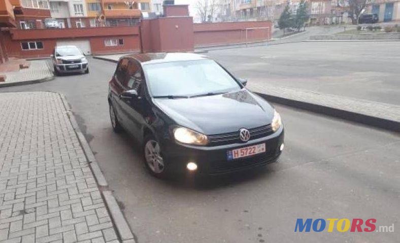 2009' Volkswagen Golf photo #4