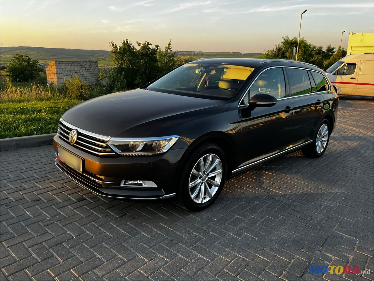 2015' Volkswagen Passat photo #1
