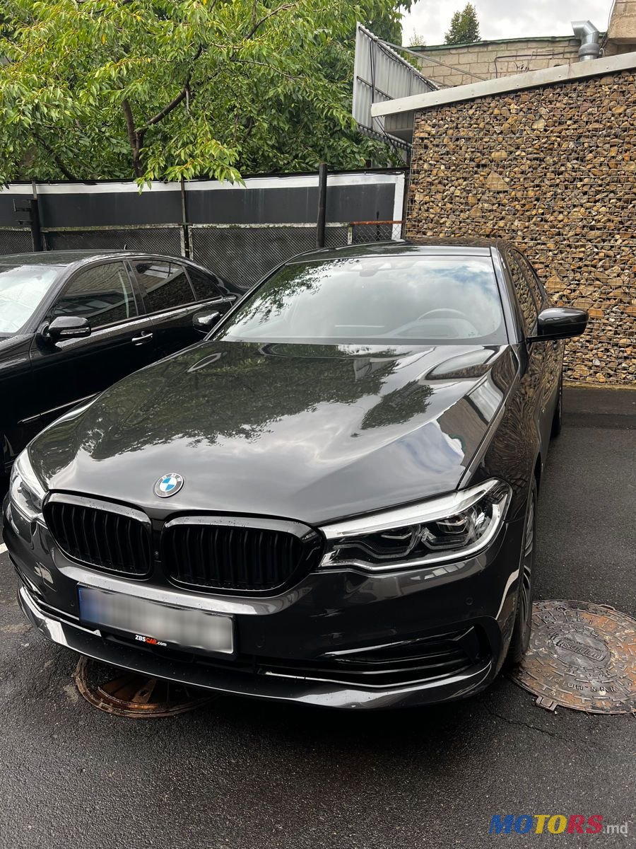 2019' BMW 5 Series photo #1