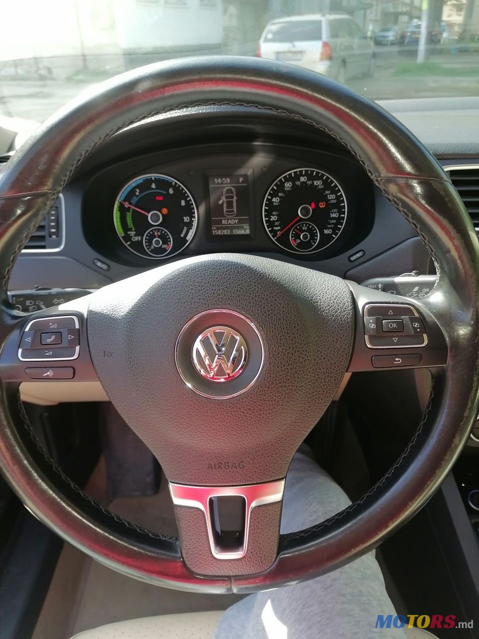 2013' Volkswagen Jetta photo #3