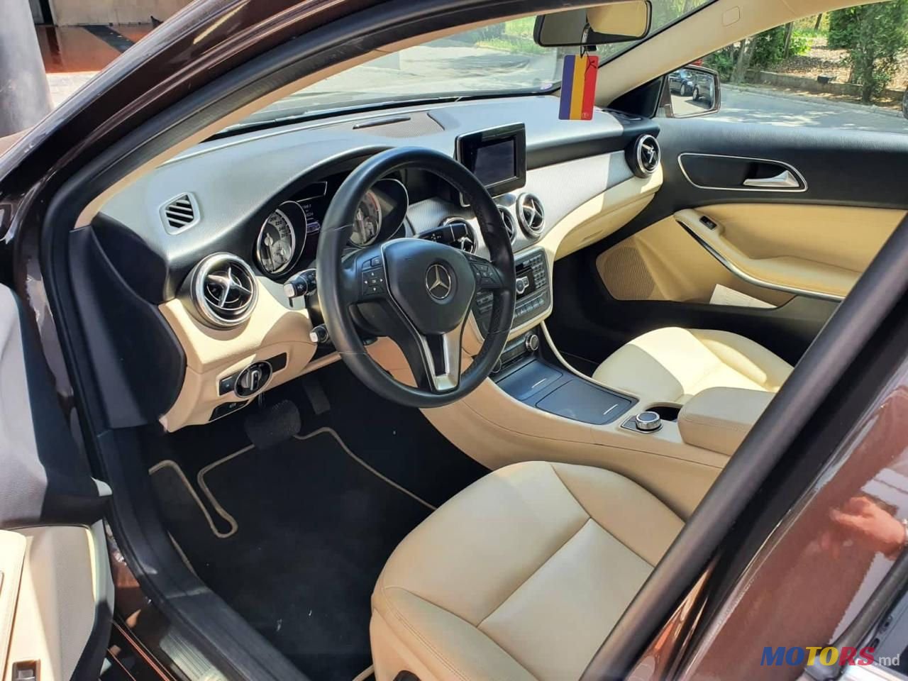 2014' Mercedes-Benz GLA photo #4