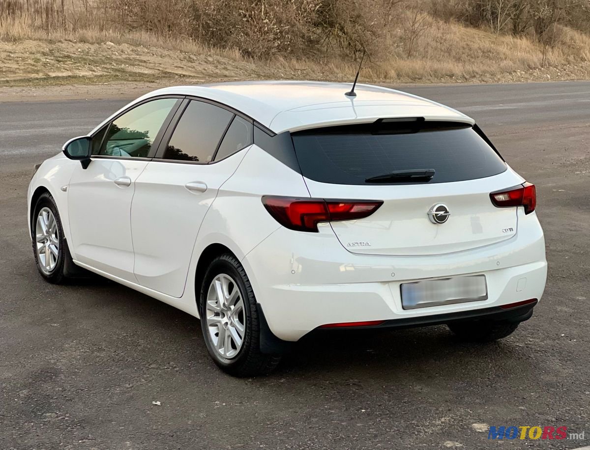 2016' Opel Astra photo #6
