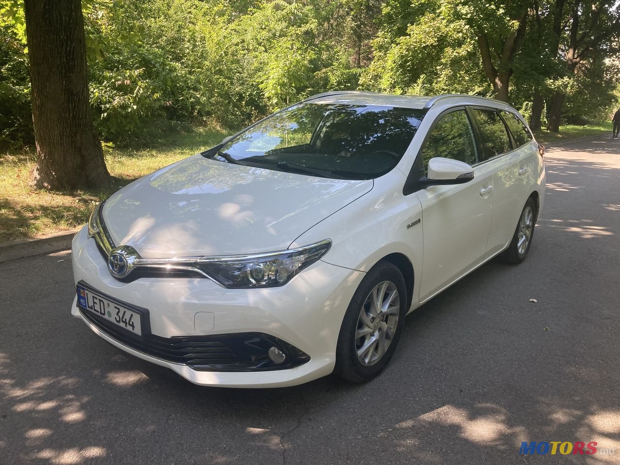 2015' Toyota Auris photo #1