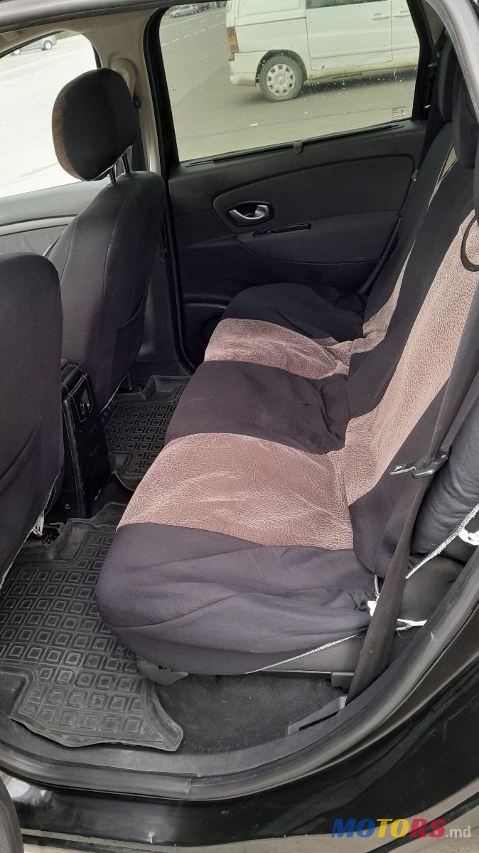 2010' Renault Scenic photo #5
