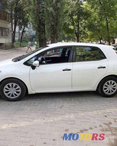 2010' Toyota Auris photo #1