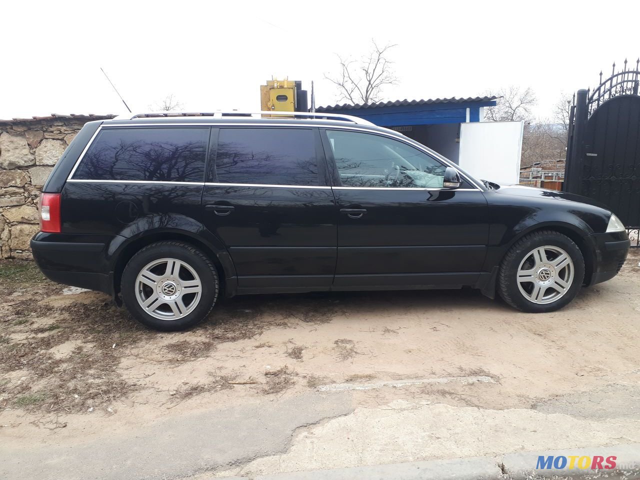 2004' Volkswagen Passat photo #4