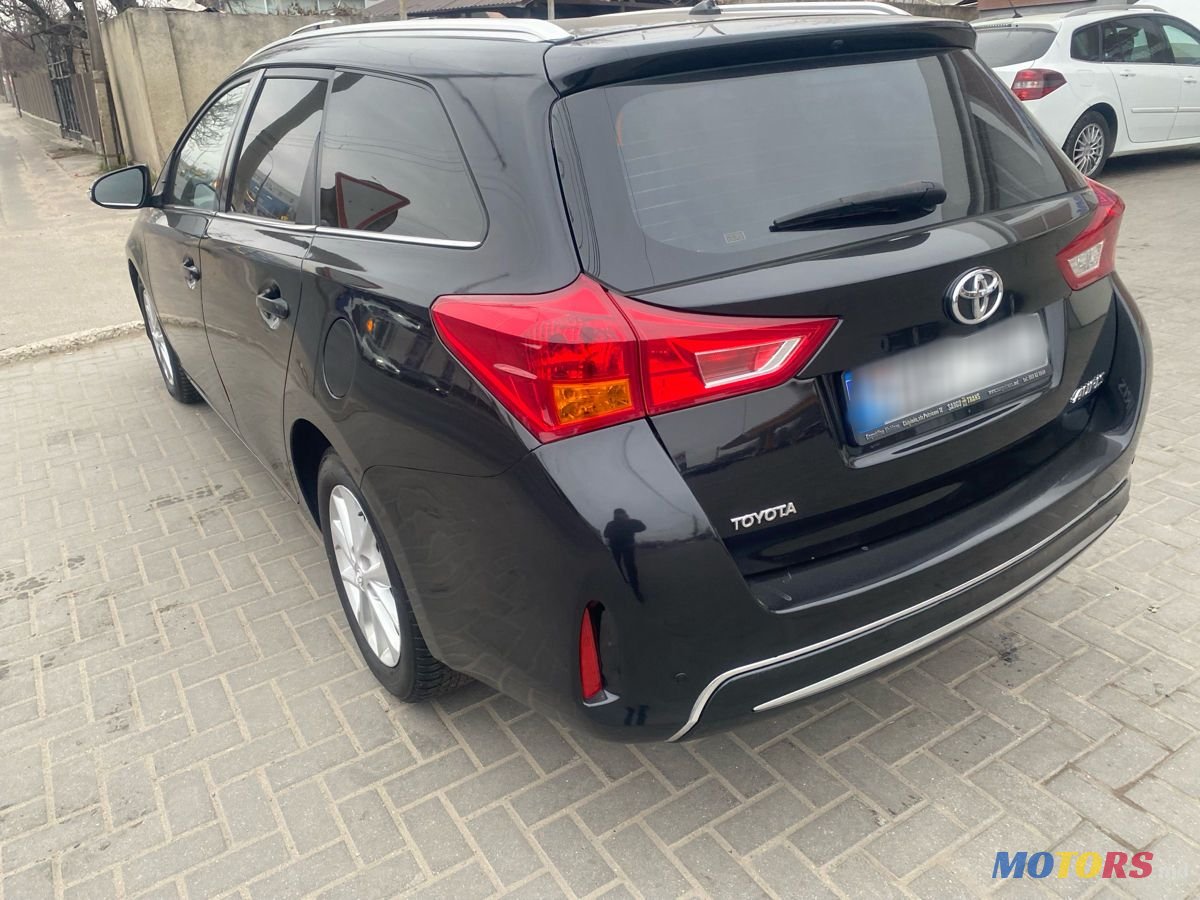 2014' Toyota Auris photo #4