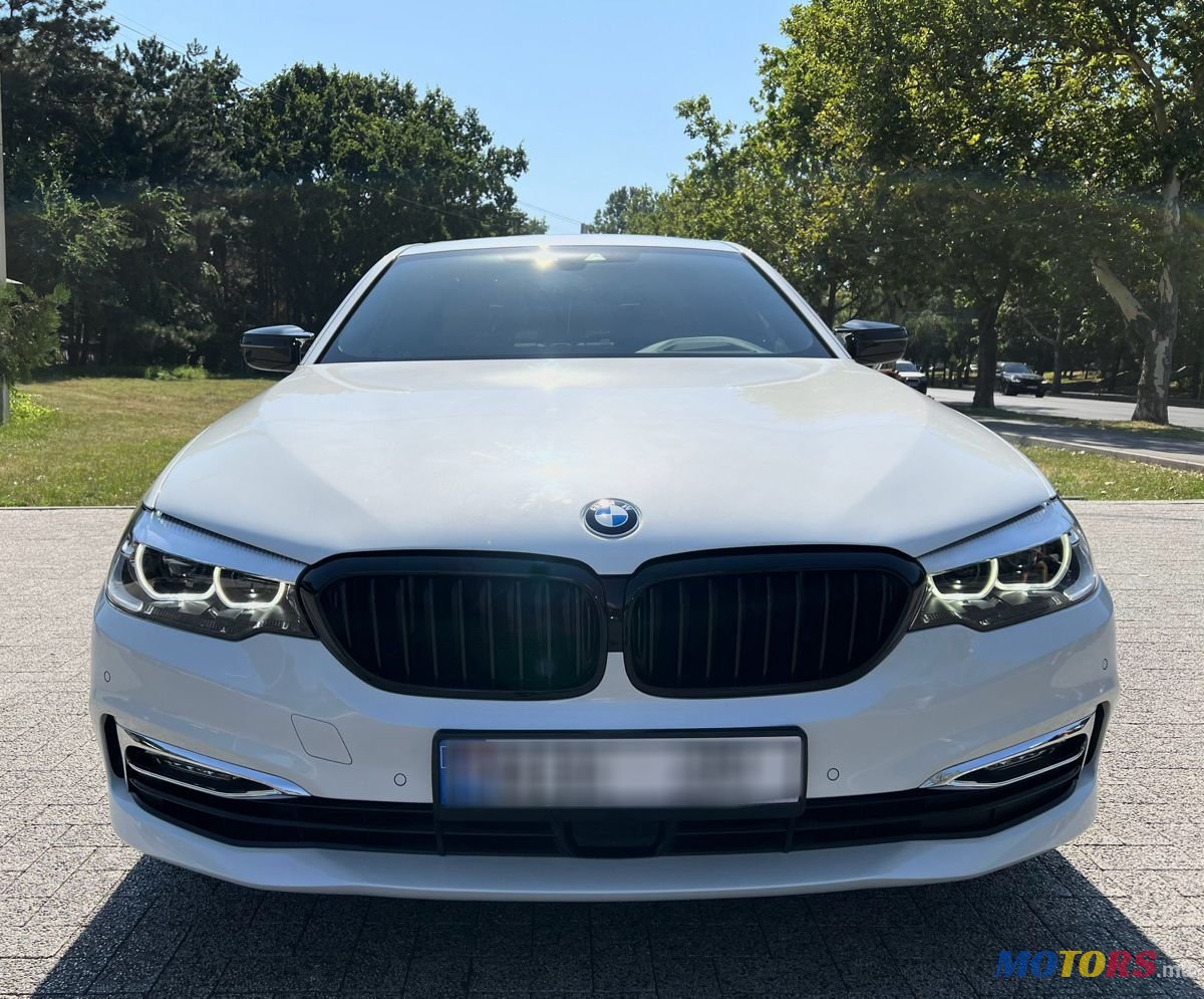 2017' BMW 5 Series photo #1