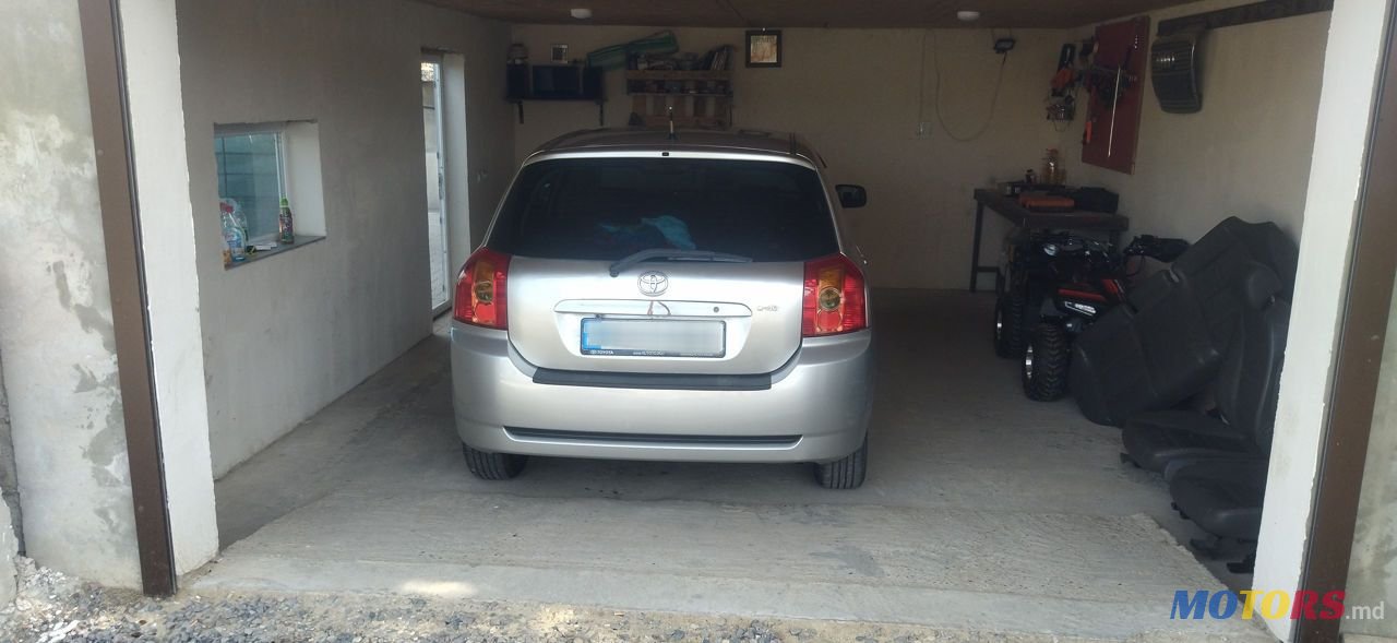 2005' Toyota Corolla photo #4