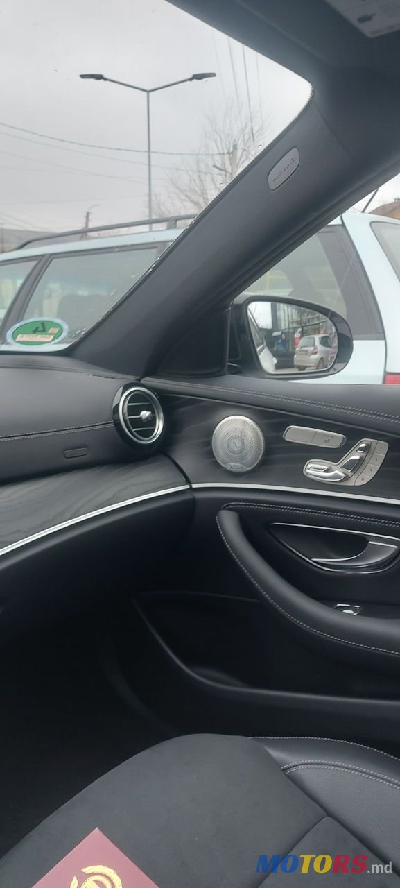 2019' Mercedes-Benz E Класс photo #4