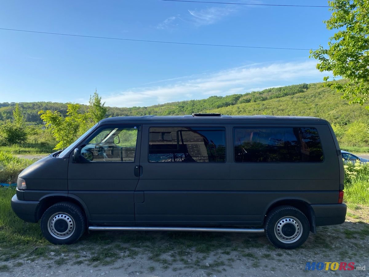 2001' Volkswagen Transporter photo #6