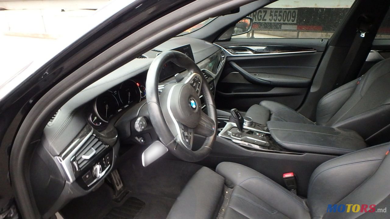 2017' BMW 5 Series photo #2