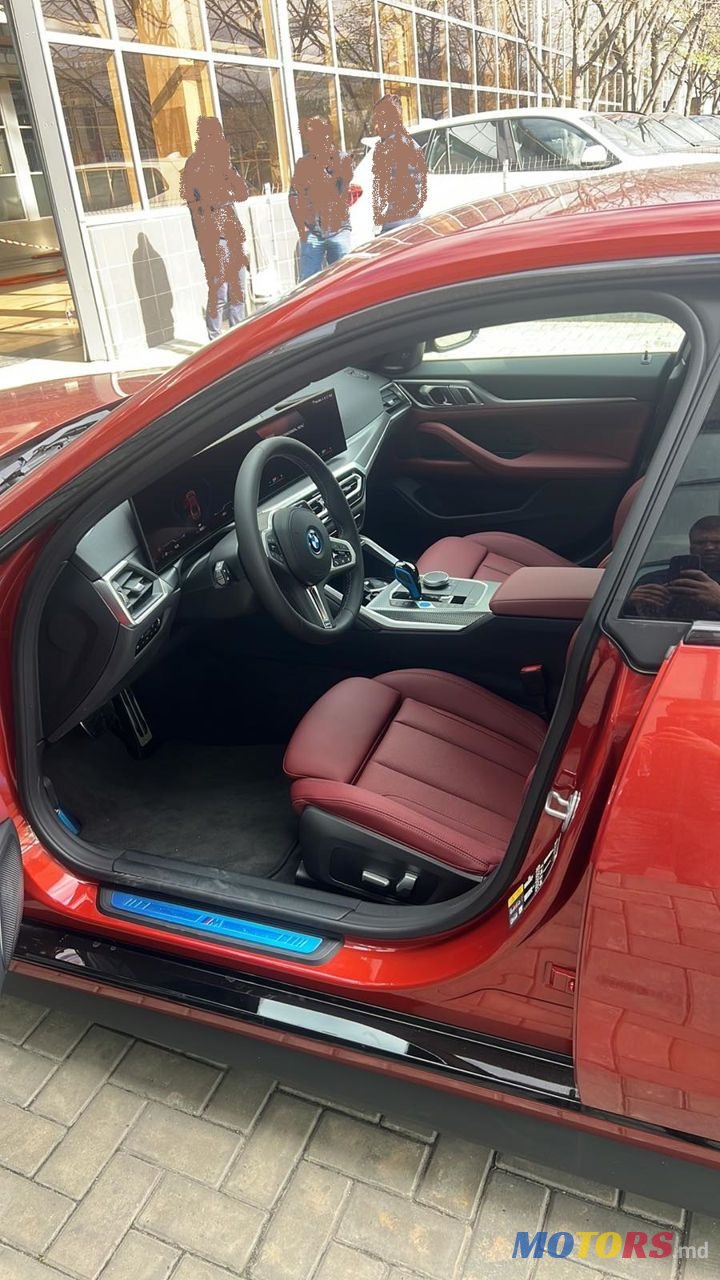 2022' BMW i4 photo #5