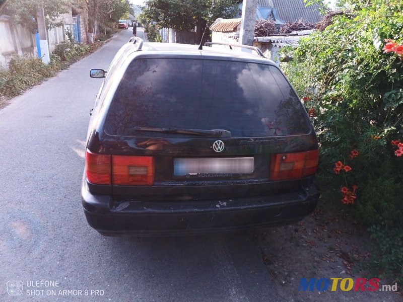 1995' Volkswagen Passat photo #2