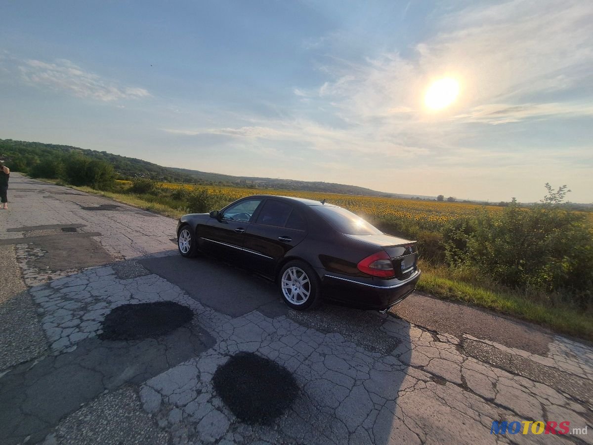 2007' Mercedes-Benz E-Class photo #5