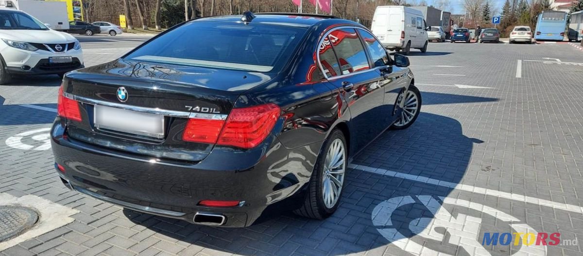 2012' BMW 7 Series photo #6