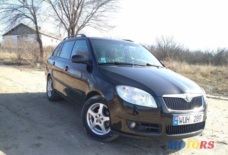 2009' Skoda Fabia photo #1