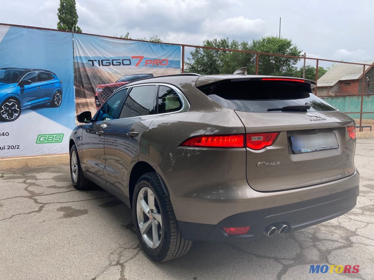 2017' Jaguar F-Pace photo #4
