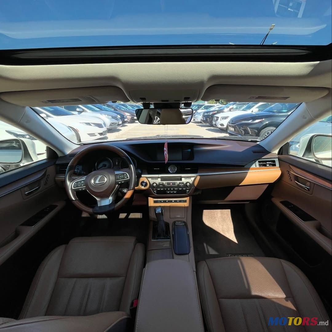 2016' Lexus Es Series photo #4