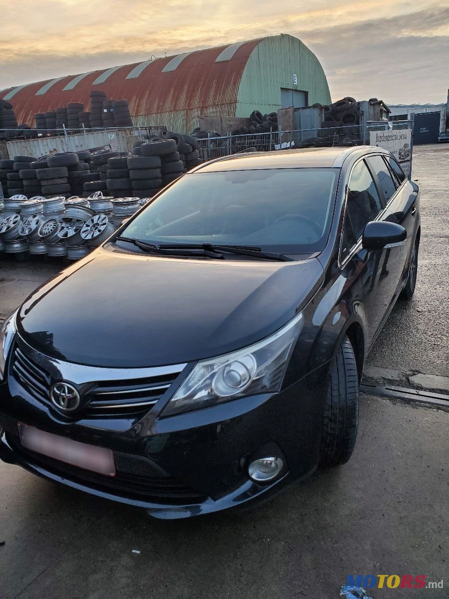 2013' Toyota Avensis photo #5