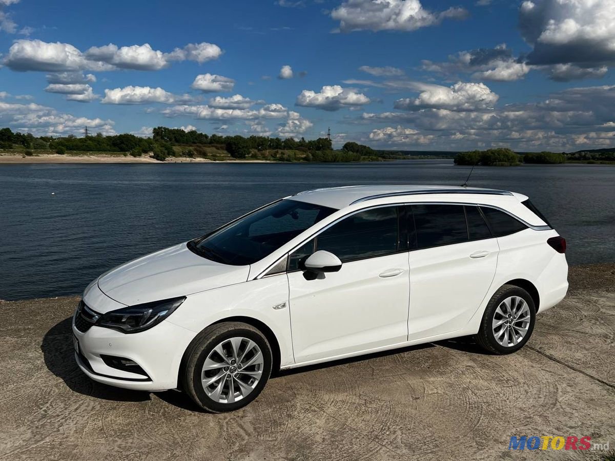 2018' Opel Astra photo #6