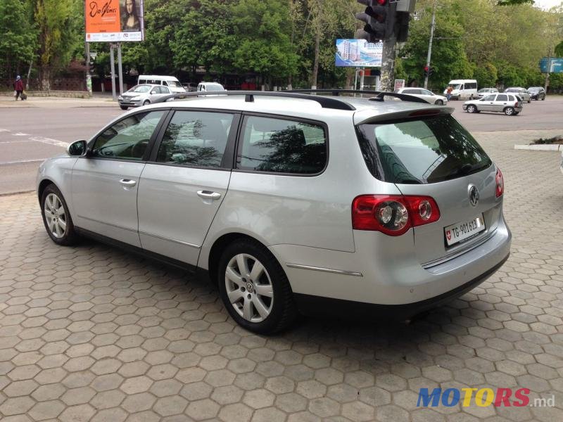 2007' Volkswagen Passat photo #3