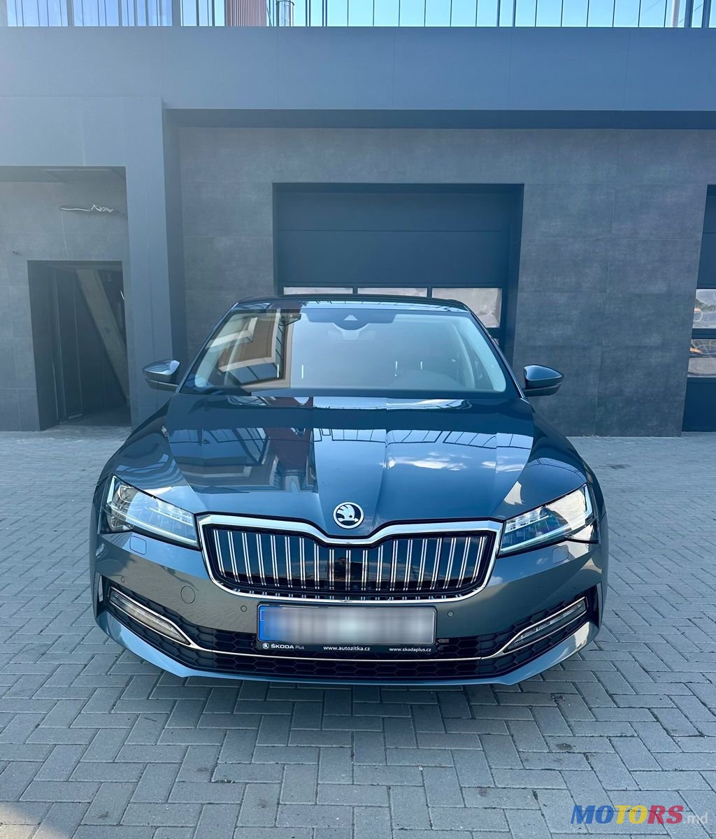 2019' Skoda Superb photo #2