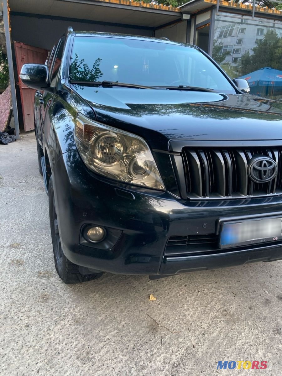 2011' Toyota Land Cruiser Prado photo #1