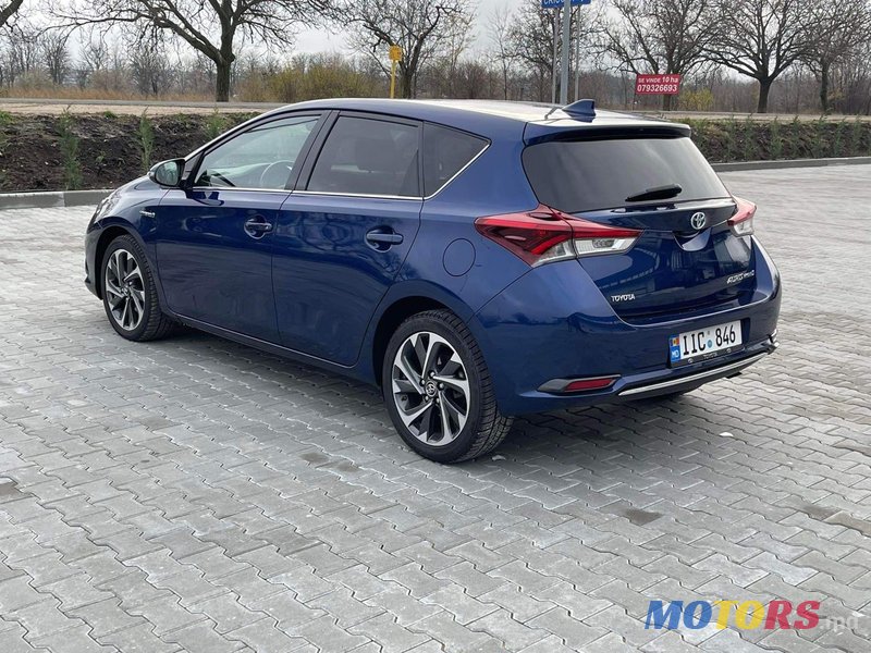 2016' Toyota Auris photo #3