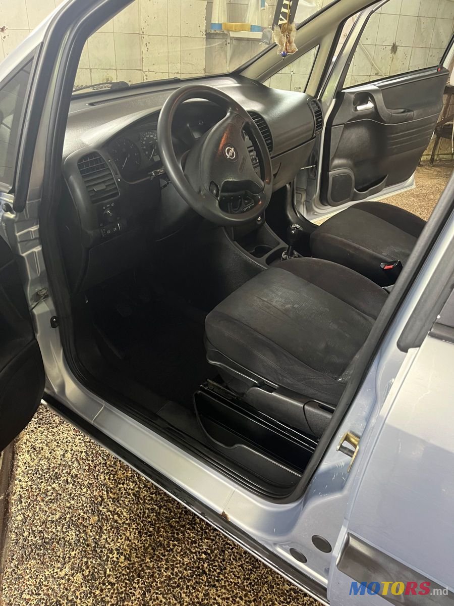 2000' Opel Zafira photo #6