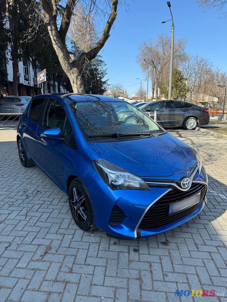 2014' Toyota Yaris photo #2
