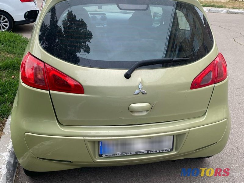 2006' Mitsubishi Colt photo #4