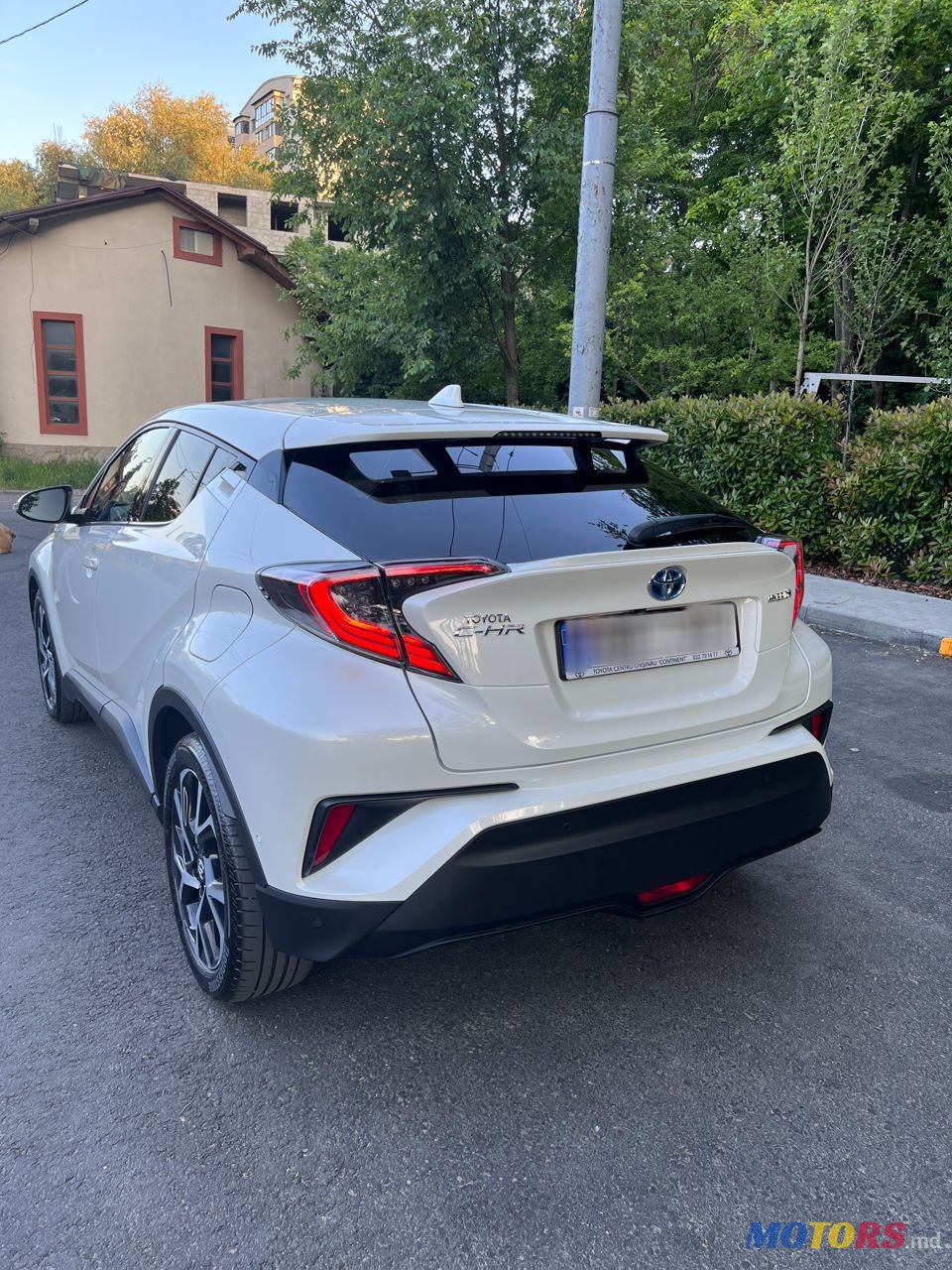 2018' Toyota C-HR photo #3