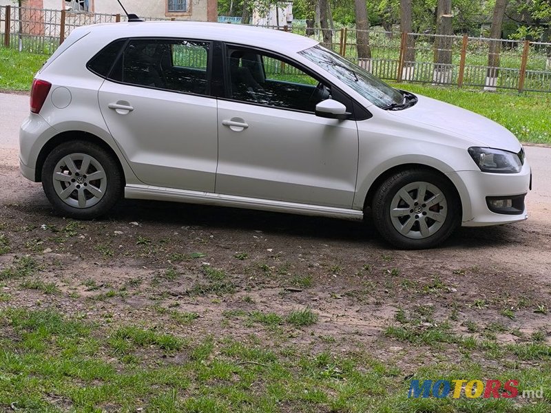 2012' Volkswagen Polo photo #2
