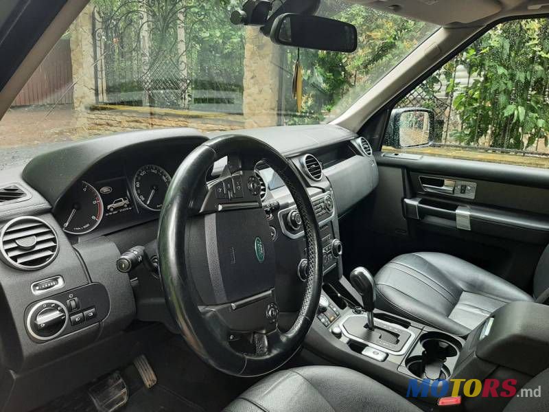 2010' Land Rover Discovery photo #3