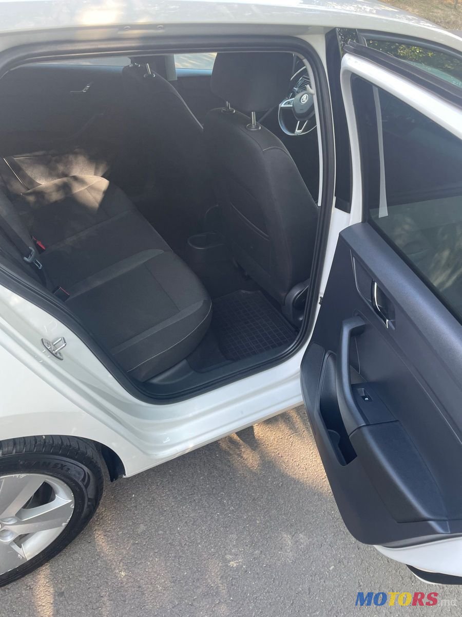 2015' Skoda Rapid photo #6