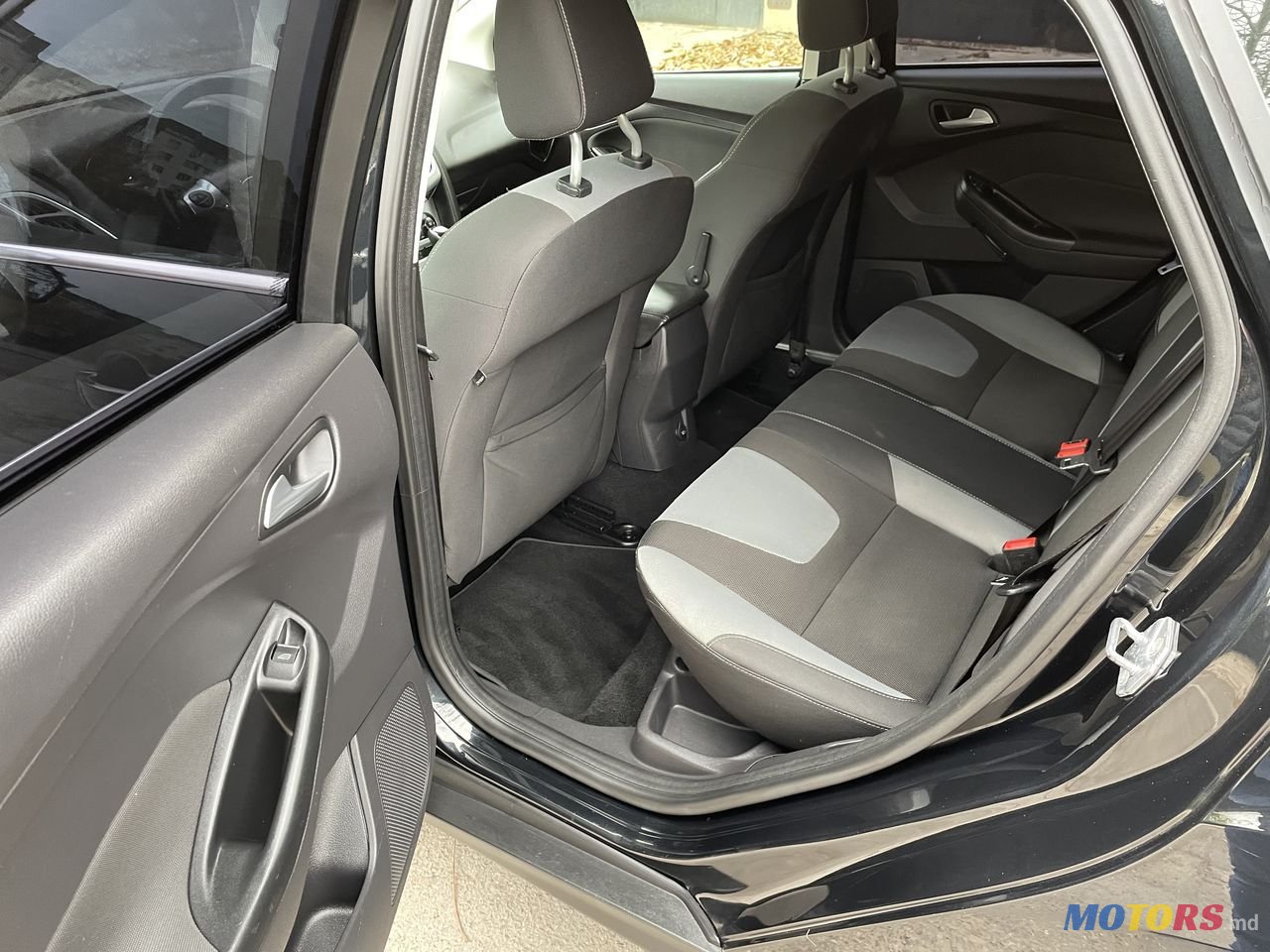 2012' Ford Focus photo #6