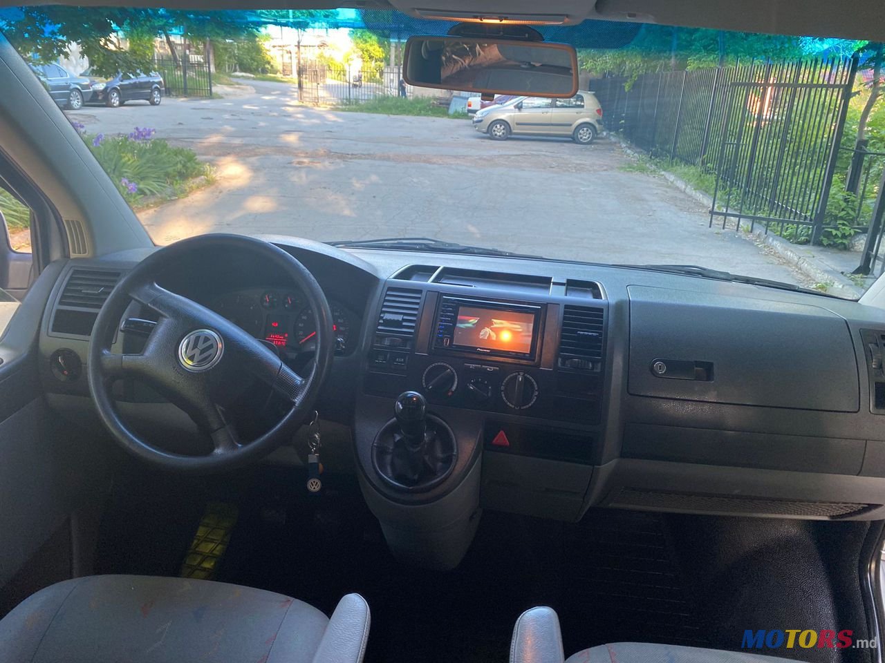 2005' Volkswagen Transporter photo #6