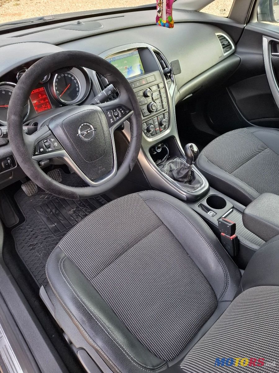 2012' Opel Insignia photo #3