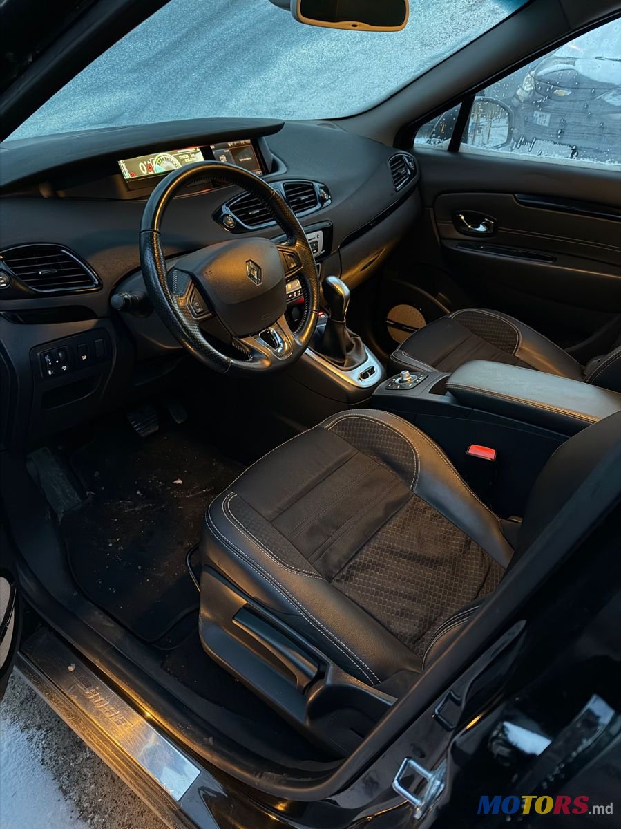 2015' Renault Scenic photo #6