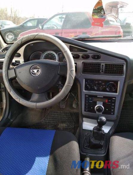 2009' Daewoo Nexia photo #2