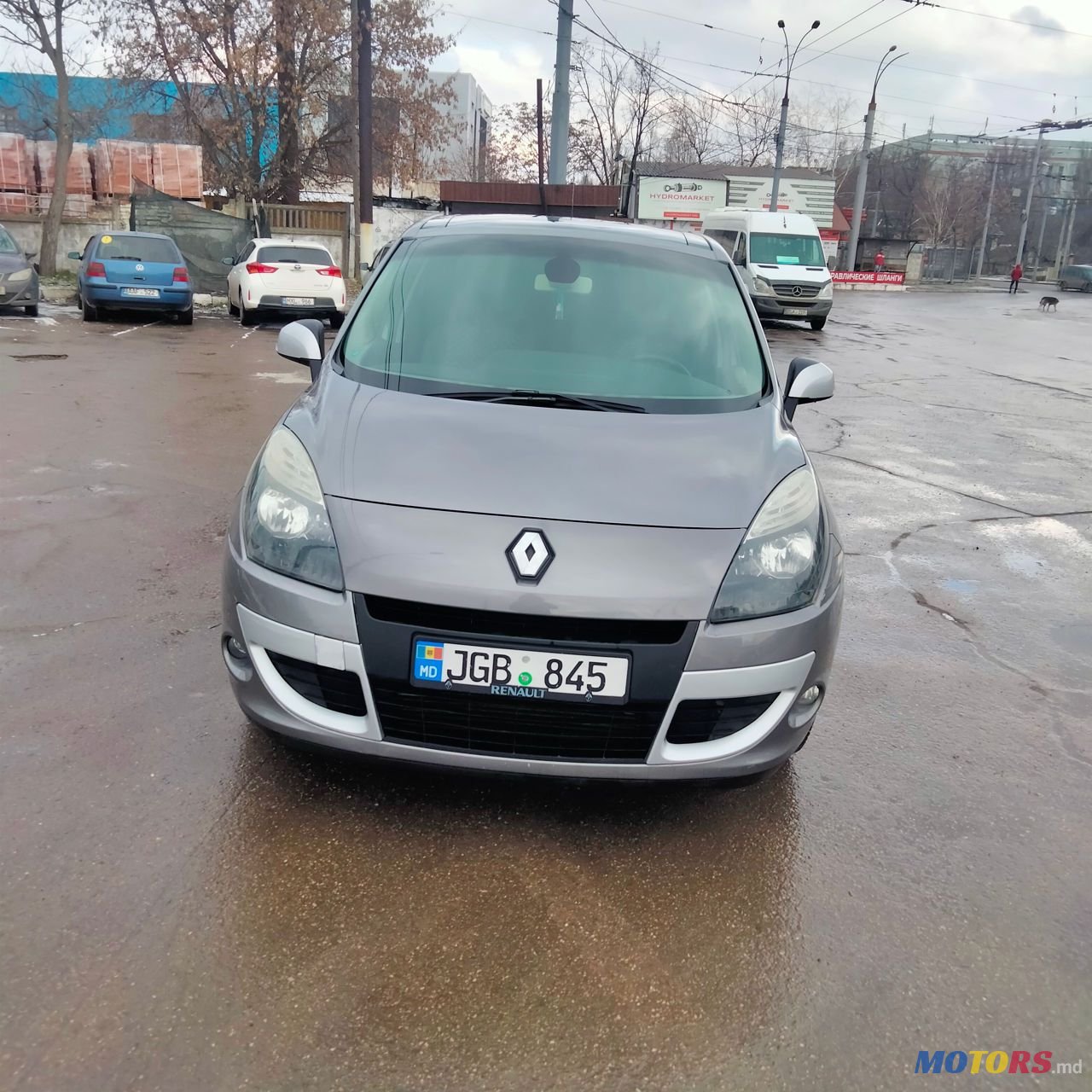 2011' Renault Scenic photo #2