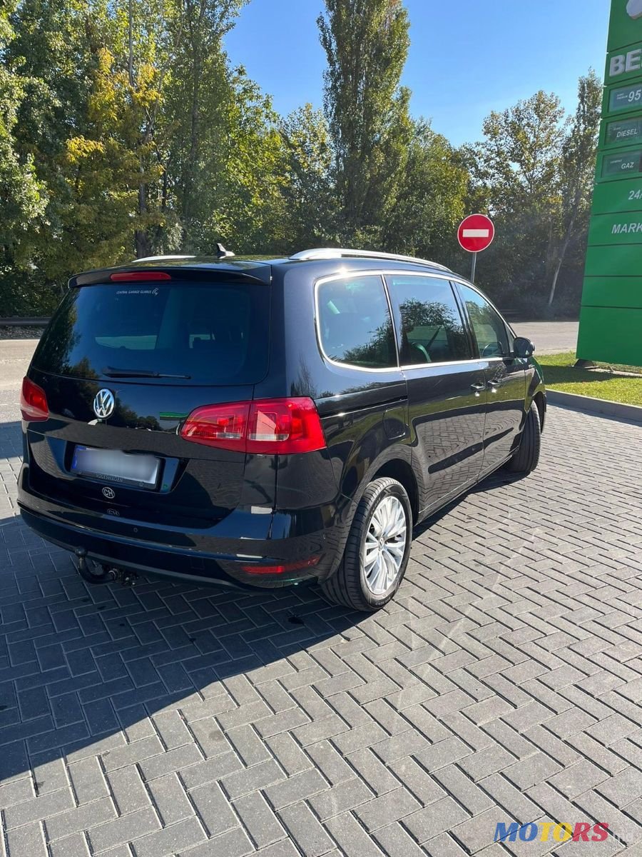 2012' Volkswagen Sharan photo #4