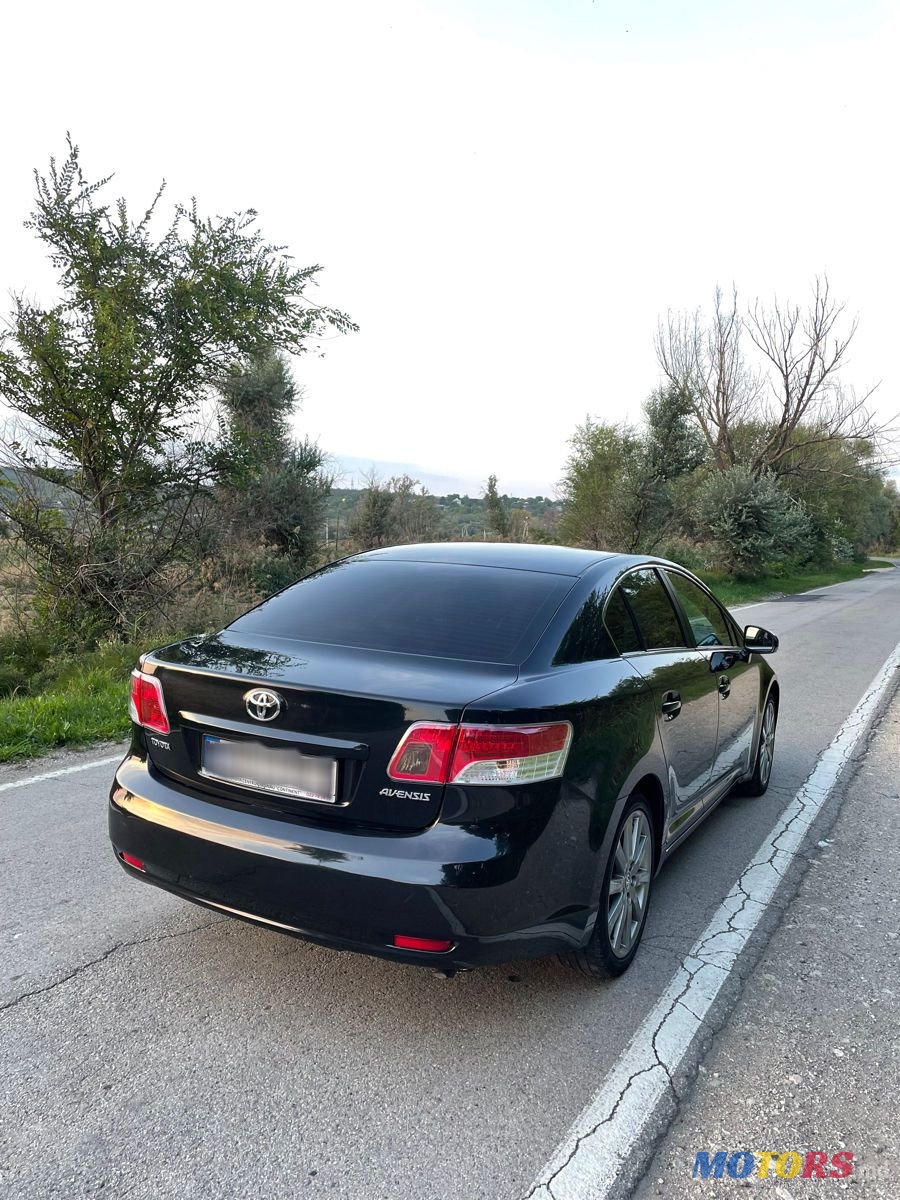 2010' Toyota Avensis photo #3