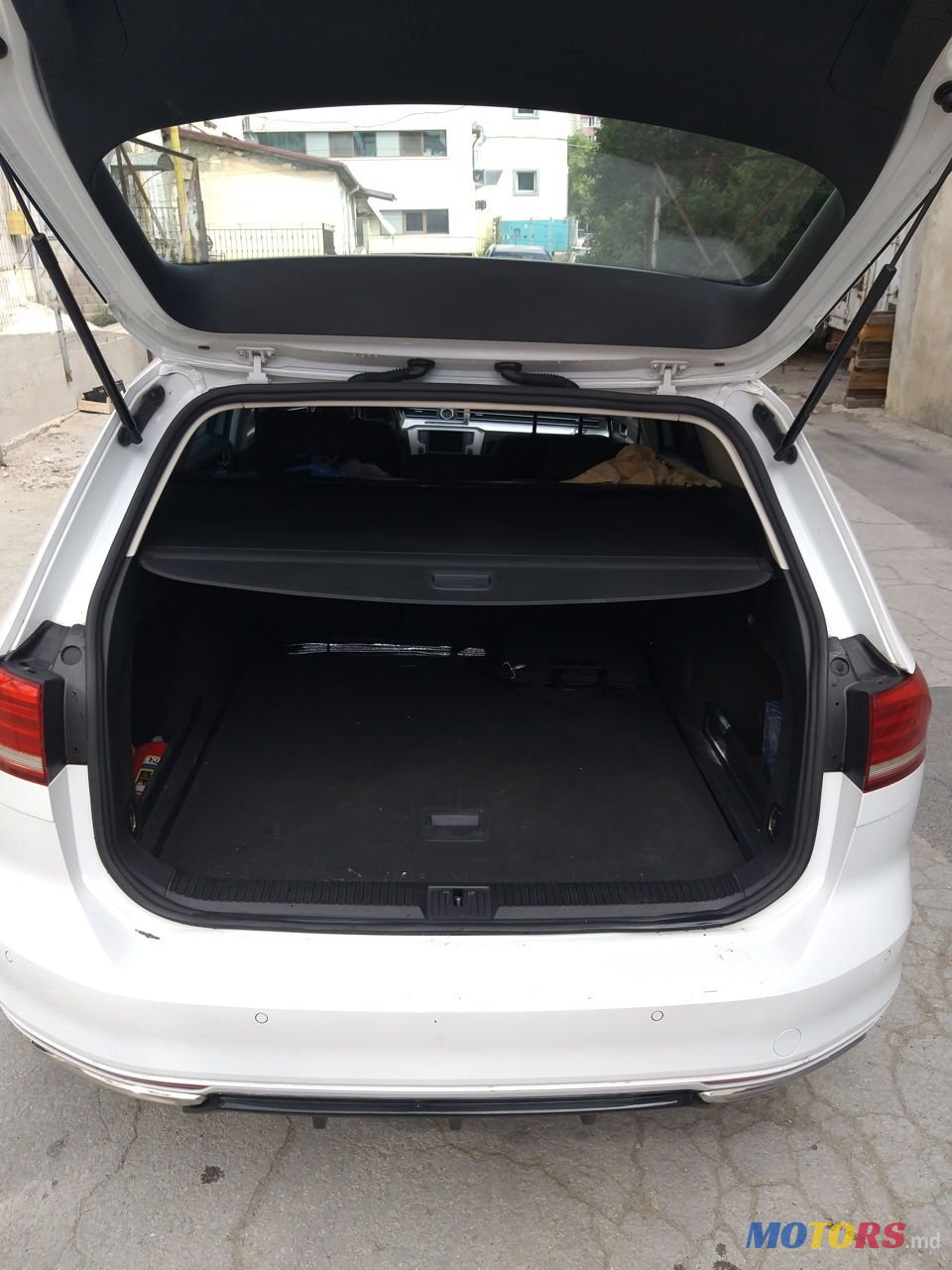 2015' Volkswagen Passat photo #3